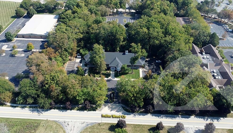 1771 Indian Wood Cir, Maumee, OH à louer - Photo de l’immeuble – Image 1 sur 22