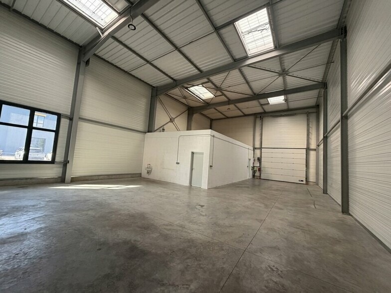 53 Avenue Carnot, Neuville-sur-Saône à louer - Photo de l’immeuble – Image 2 sur 29