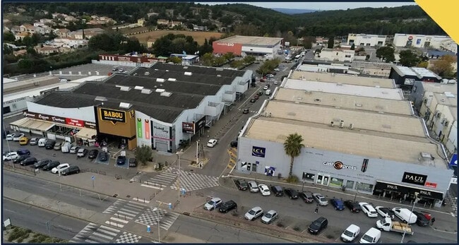 Plus de détails pour Local commercial à louer