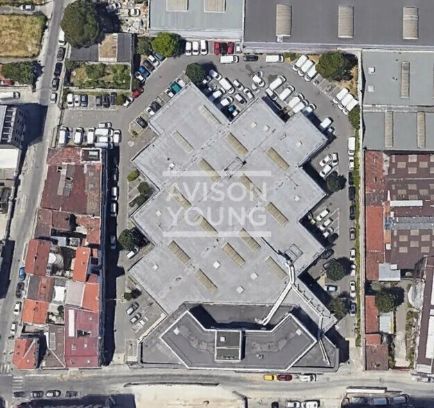 Local d’activités dans Aubervilliers à louer - Photo de l’immeuble – Image 2 sur 4