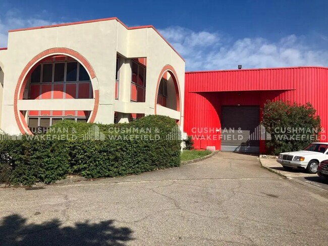 Plus de détails pour Local d'activités à louer