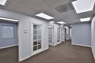 20969 Ventura Blvd, Woodland Hills, CA à louer Photo intérieure– Image 1 sur 3