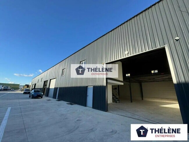 Plus de détails pour Local d'activités à louer