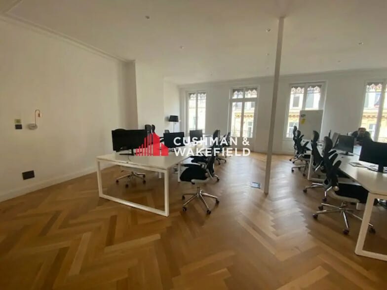 Bureau dans Toulouse à louer - Photo de l’immeuble – Image 2 sur 7