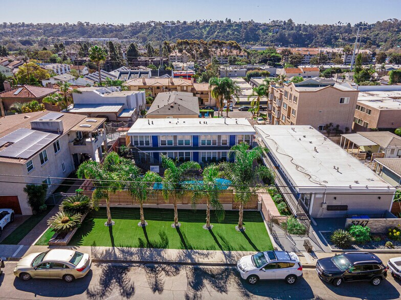 5747 Lauretta St, San Diego, CA à vendre - Photo de l’immeuble – Image 2 sur 36