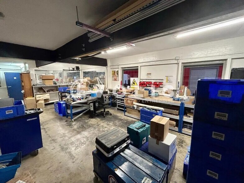 Local d’activités dans Combs-la-Ville à louer - Photo intérieure – Image 3 sur 8