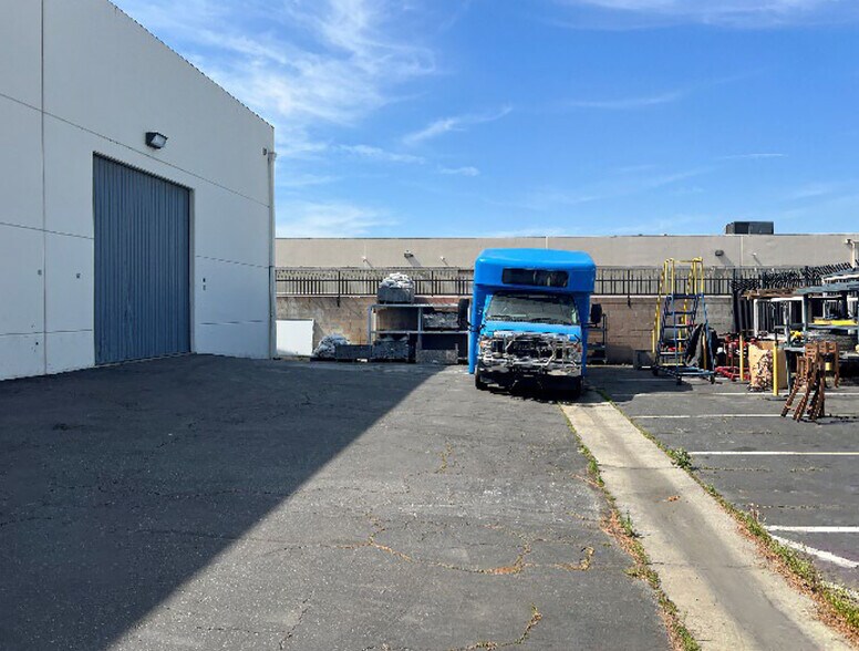 177 Atlantic St, Pomona, CA à vendre - Photo de l’immeuble – Image 2 sur 14