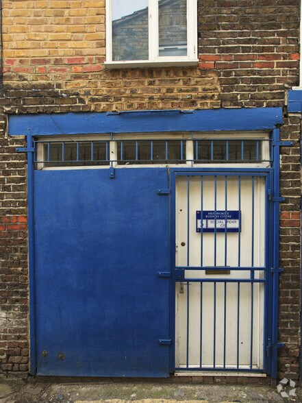 5 Hatherley Mews, Londres à louer - Photo de l’immeuble – Image 2 sur 3
