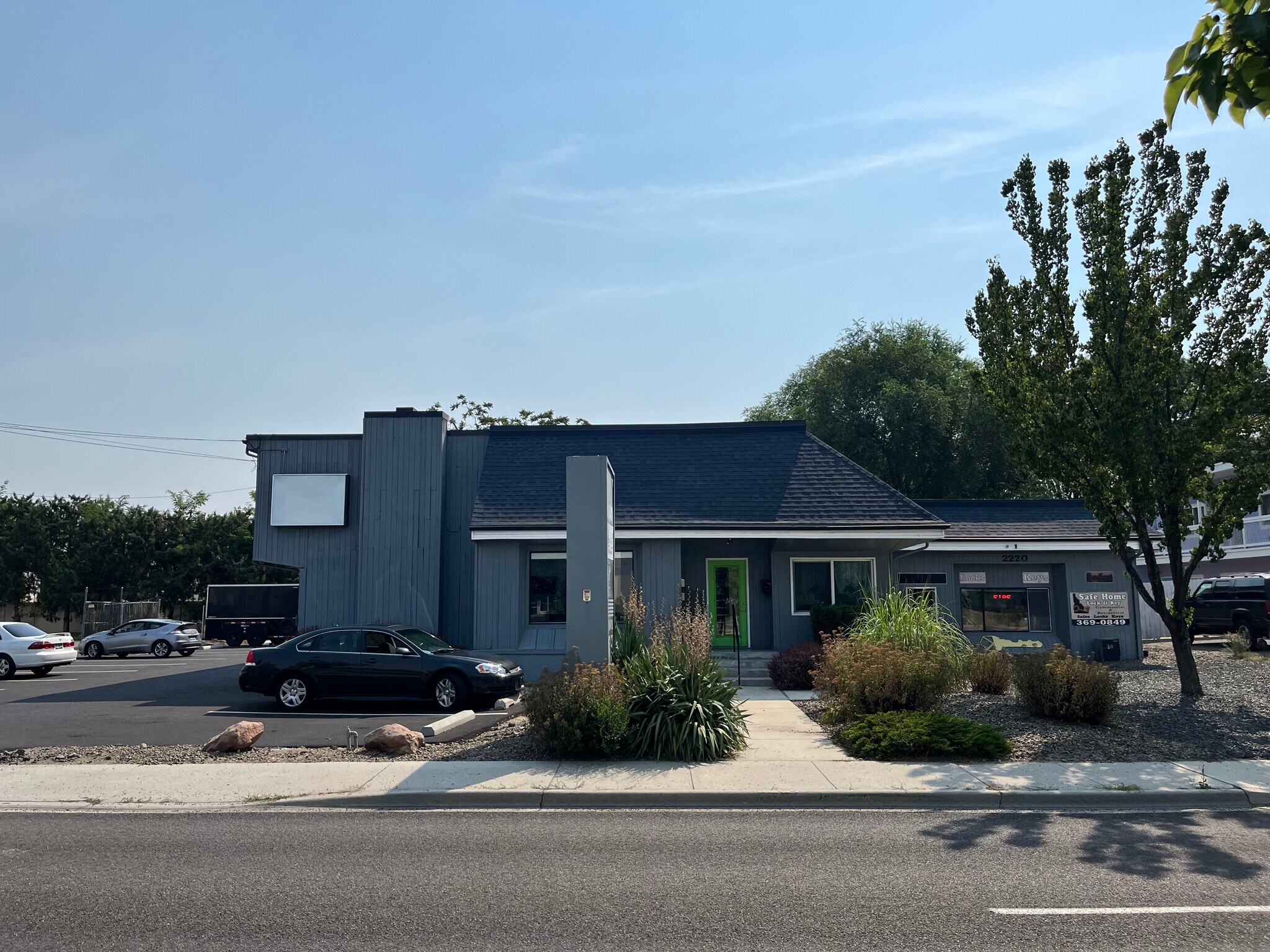 2210 S Broadway Ave, Boise, ID à louer Photo de l’immeuble– Image 1 sur 3