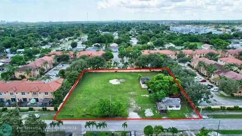 5830 Liberty St, Hollywood, FL à louer - Photo de l’immeuble – Image 2 sur 11