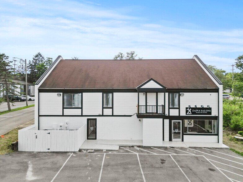 4588 Kenny Rd, Columbus, OH à louer - Photo de l’immeuble – Image 1 sur 8