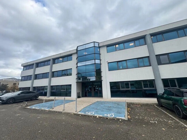 Plus de détails pour Bureau à louer