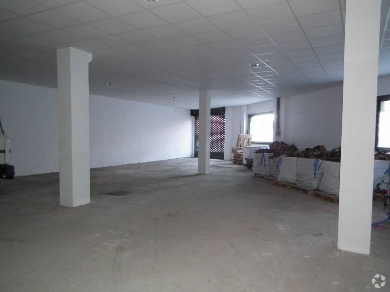 Local commercial dans San Agustín del Guadalix, Madrid à louer Photo intérieure– Image 1 sur 1