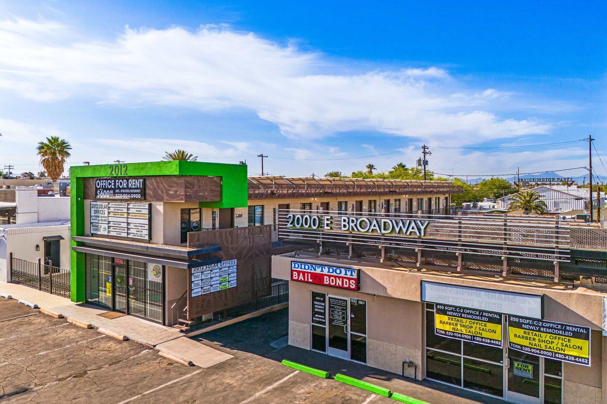 2012 E Broadway Blvd, Tucson, AZ à louer Photo intérieure– Image 1 sur 9
