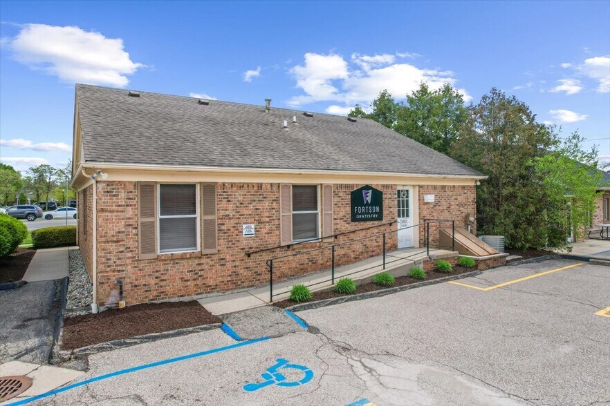 27445 Southfield Rd, Southfield, MI à vendre - Photo de l’immeuble – Image 3 sur 9