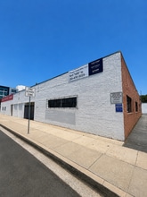 1410 S Centinela Ave, Los Angeles, CA à louer Photo intérieure– Image 2 sur 6