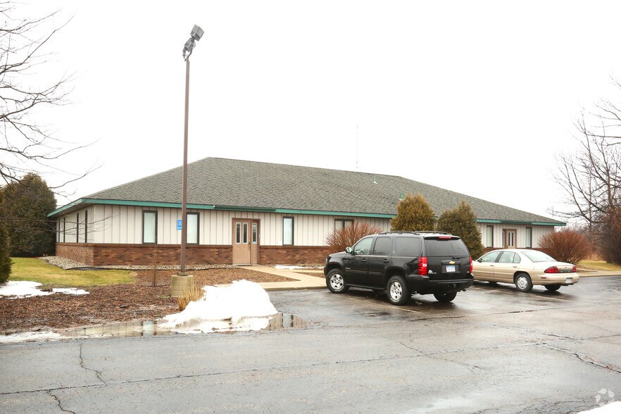 820 Bridgeview N, Saginaw, MI à vendre - Photo principale – Image 1 sur 16