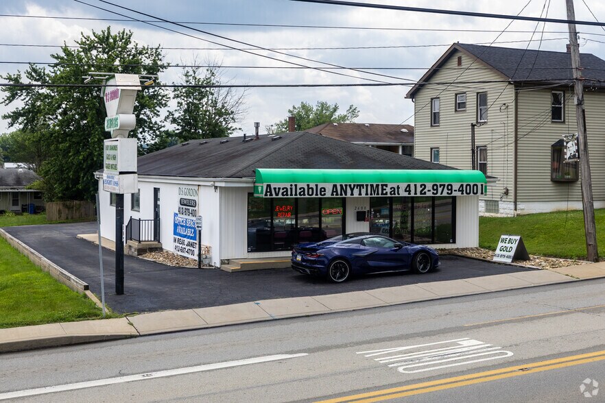 2680 Leechburg Rd, New Kensington, PA à louer - Photo principale – Image 1 sur 4