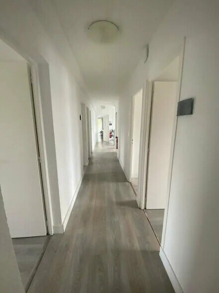 Bureau dans Plougoumelen à louer - Photo de l’immeuble – Image 3 sur 4