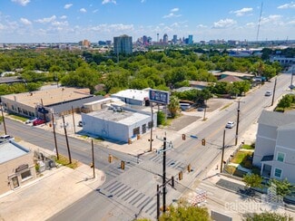 Plus de détails pour 320 Blanco Rd, San Antonio, TX - Local commercial à louer