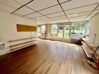 Plus de détails pour Local commercial à louer