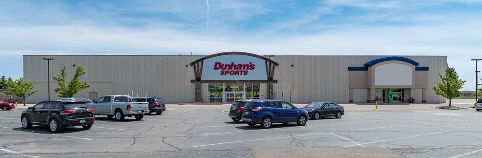 665-669 Mall Dr, Portage, MI à vendre - Photo de l’immeuble – Image 1 sur 1