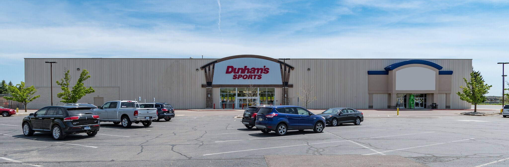 665-669 Mall Dr, Portage, MI à vendre Photo de l’immeuble– Image 1 sur 1