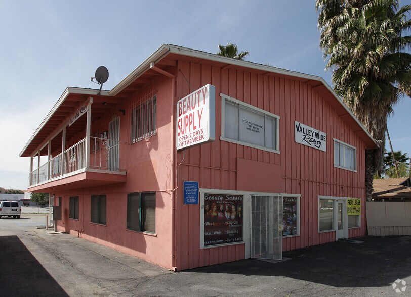 2133-2139 W Florida Ave, Hemet, CA à louer - Photo de l’immeuble – Image 2 sur 2