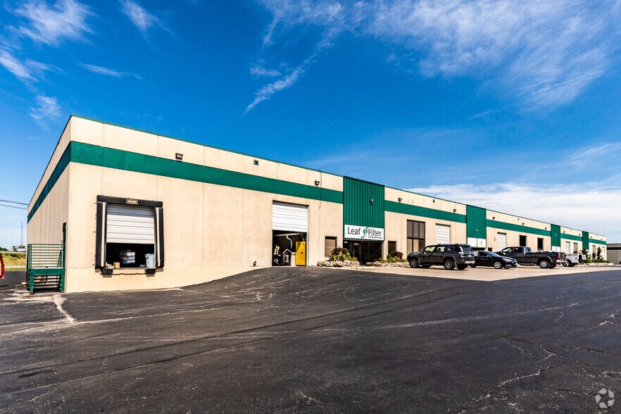 100-130 NW Business Park Ln, Riverside, MO à louer - Photo de l’immeuble – Image 3 sur 6