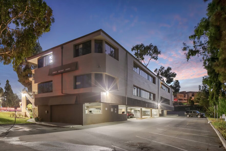 7290 Navajo Rd, San Diego, CA à louer - Photo de l’immeuble – Image 3 sur 13