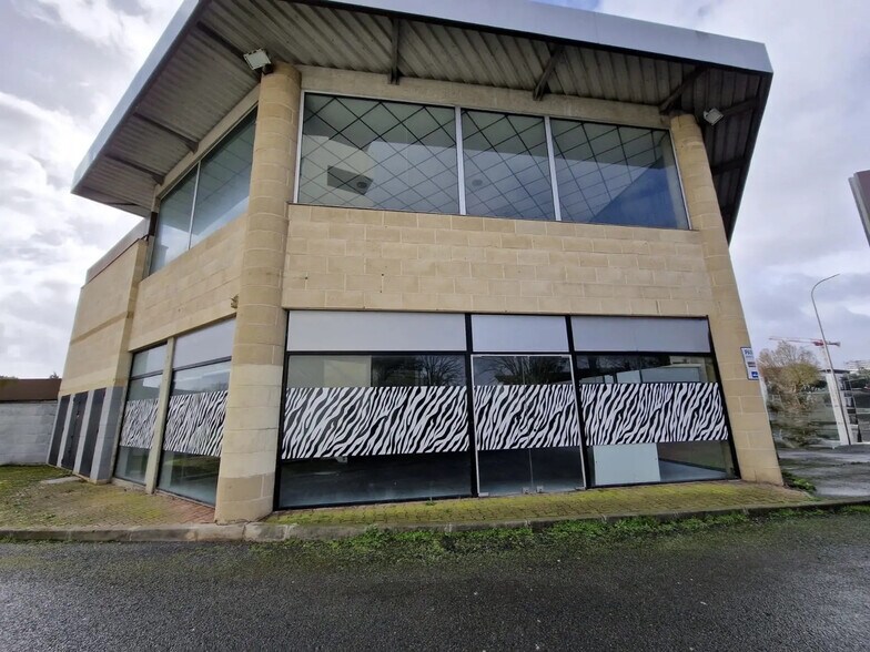 Local commercial dans Mérignac à louer - Photo de l’immeuble – Image 1 sur 5