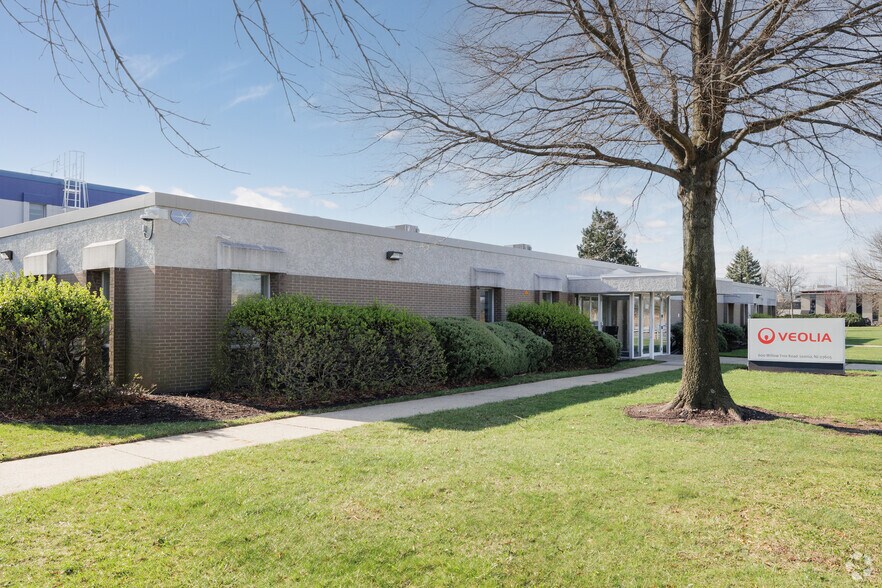 600 Willow Tree Rd, Leonia, NJ à louer - Photo principale – Image 1 sur 6