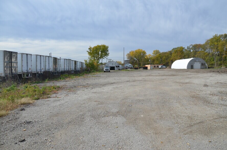 6 Brandon Rd, Rockdale, IL à louer - Photo de l’immeuble – Image 3 sur 8