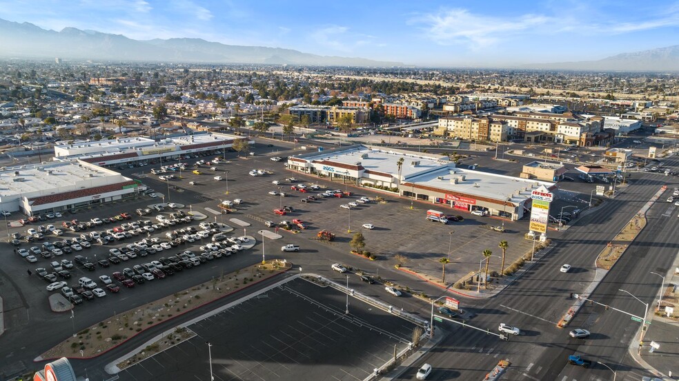 500-640 S Decatur Blvd, Las Vegas, NV à louer - Photo de l’immeuble – Image 1 sur 10