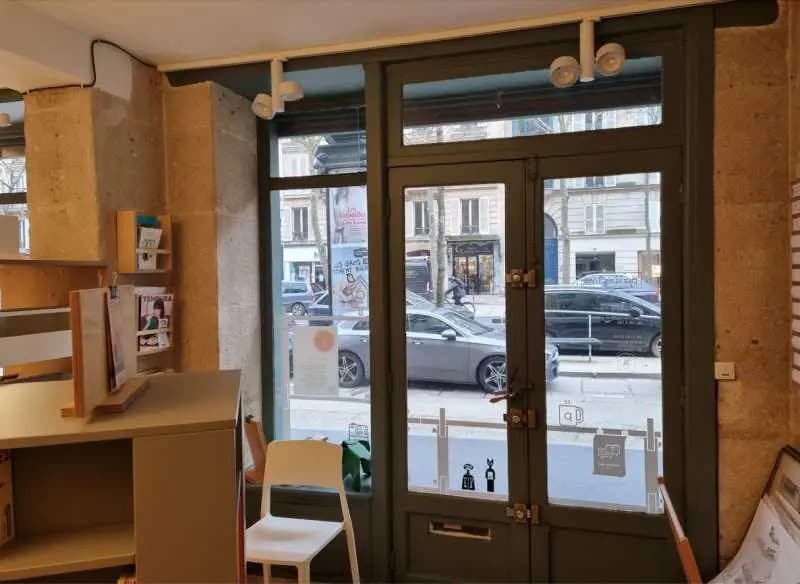 Local commercial dans Paris à louer - Photo intérieure – Image 3 sur 9