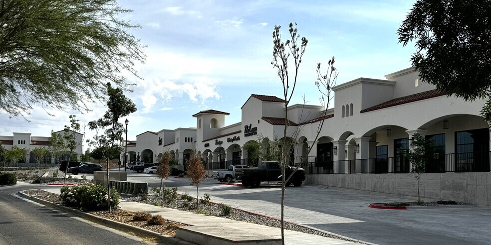 7451 Paseo Del Norte Blvd, El Paso, TX à vendre - Photo principale – Image 1 sur 22