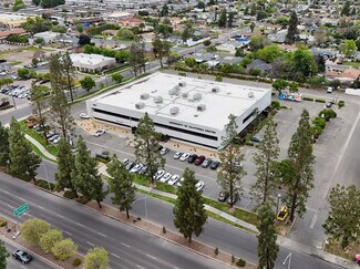 Plus de détails pour 550 E Shaw Ave, Fresno, CA - Bureau à vendre
