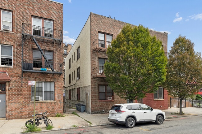 Plus de détails pour 359 E 34th St, Brooklyn, NY - Logement aux enchères