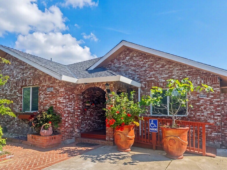 5000 Melvin Dr, Carmichael, CA à vendre - Photo de l’immeuble – Image 1 sur 7