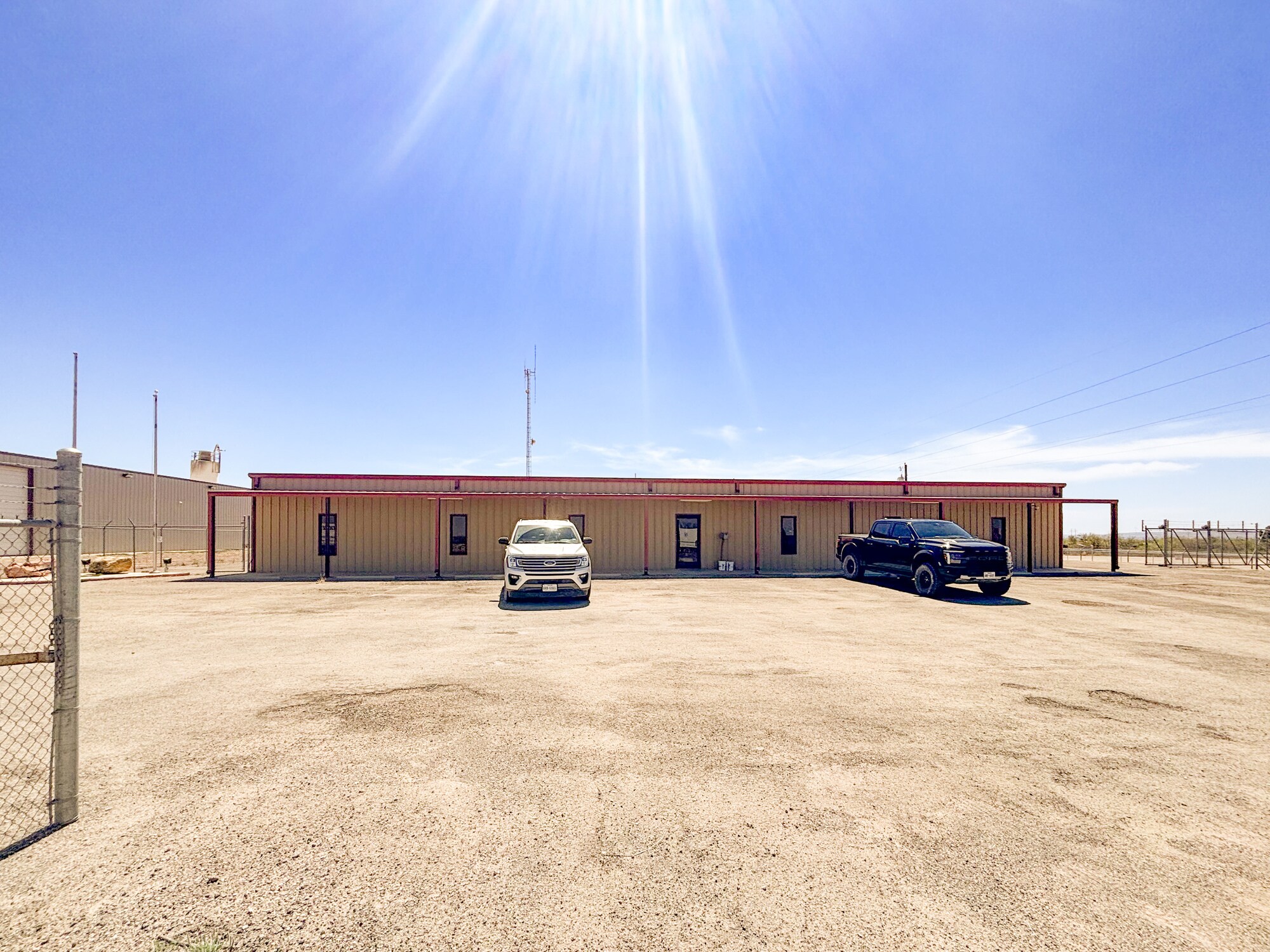 9218 S Service Rd, Big Spring, TX à vendre Photo de l’immeuble– Image 1 sur 14