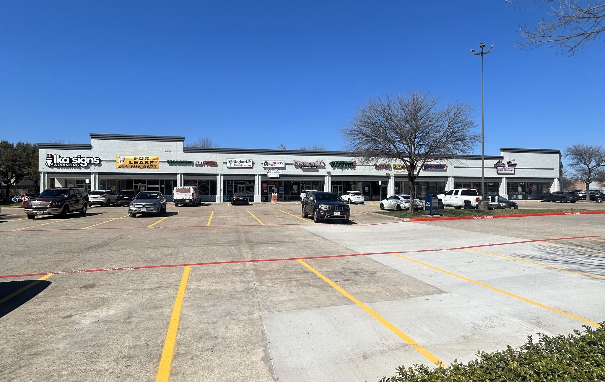 2425-2435 SE Green Oaks Blvd, Arlington, TX à louer Photo de l’immeuble– Image 1 sur 6