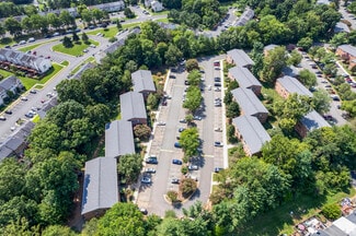 Plus de détails pour 7500 Prince Cole Ct, Manassas, VA - Logement à vendre