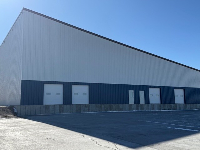 2106 E Allison Rd, Cheyenne, WY à louer - Photo de l’immeuble – Image 3 sur 6