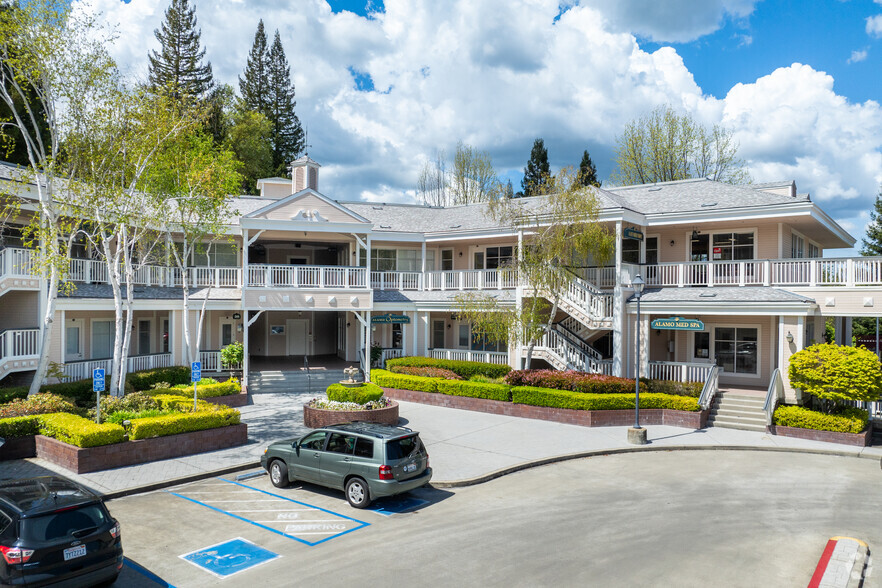 3201 Danville Blvd, Alamo, CA à louer - Photo de l’immeuble – Image 3 sur 6