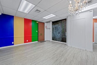 30 S Ocean Ave, Freeport, NY à louer Photo intérieure– Image 2 sur 10