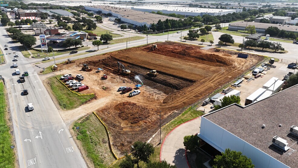 2322 N State Highway 360, Grand Prairie, TX à vendre - Photo de l’immeuble – Image 3 sur 4