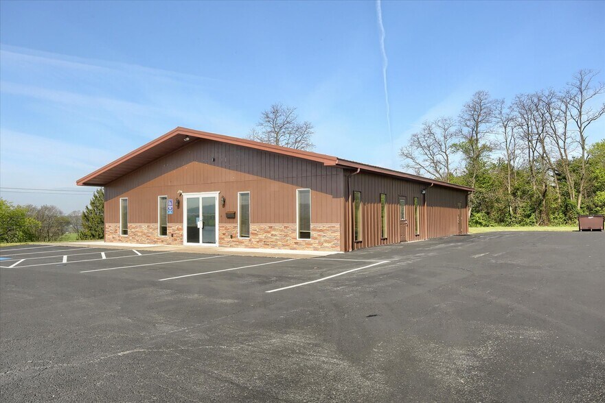 55 W Shortcut Rd, Newport, PA à vendre - Photo de l’immeuble – Image 2 sur 37