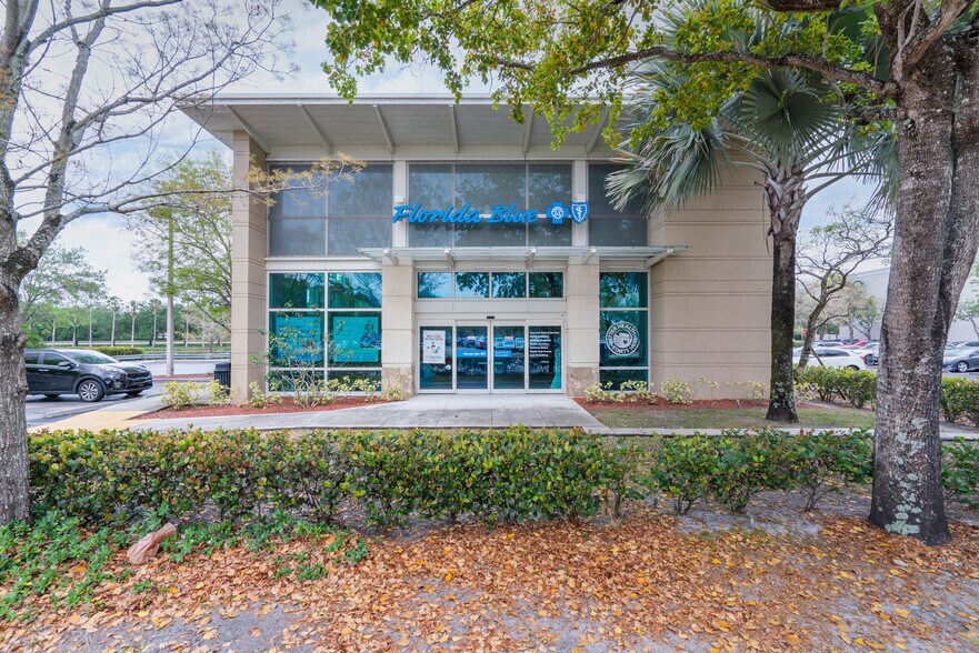 1970 Sawgrass Mills Cir, Fort Lauderdale, FL à vendre - Photo de l’immeuble – Image 2 sur 11