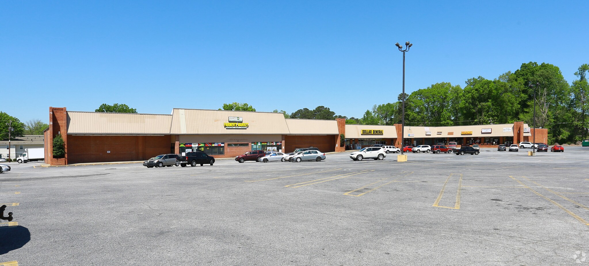 8635-8675 Tara Blvd, Jonesboro, GA à louer Photo principale– Image 1 sur 11