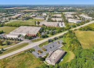 515 W North Shore Dr, Hartland, WI - Vue aérienne  vue de carte - Image1
